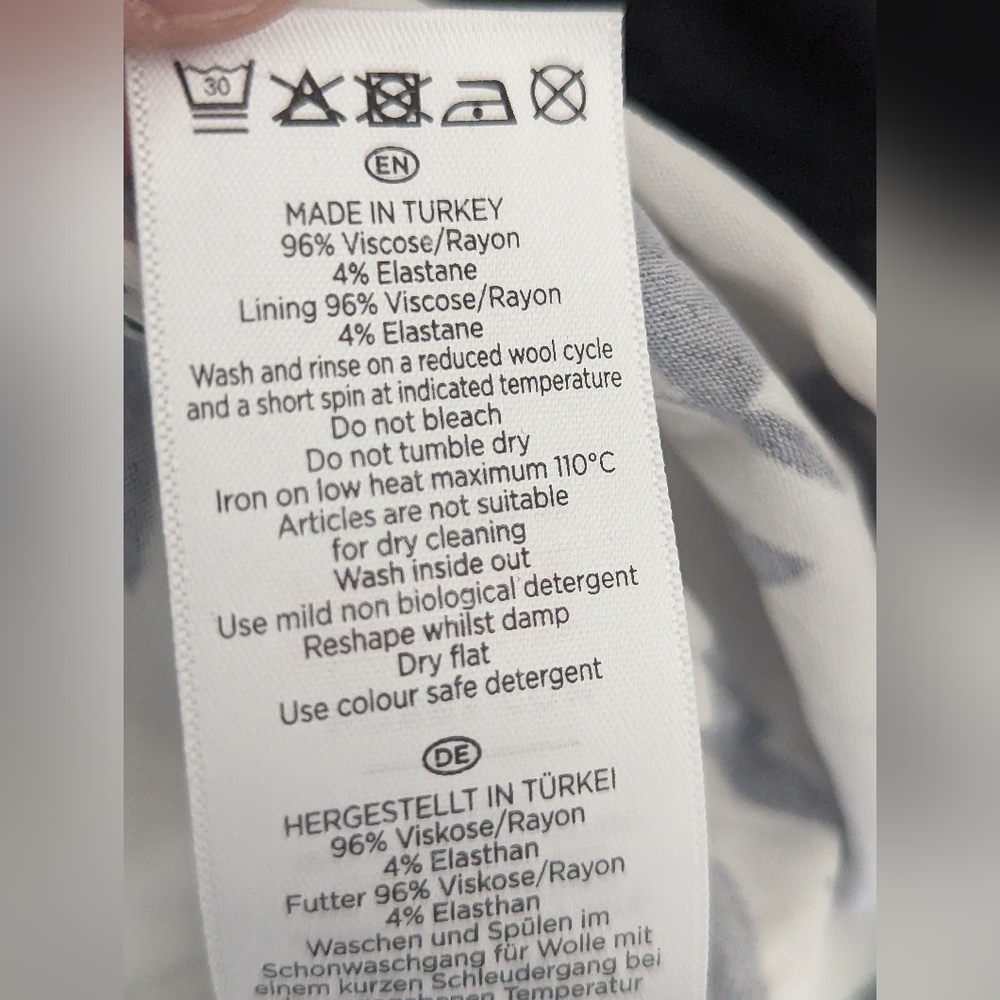 Hobbs black and white top size L - Picture 9 of 9